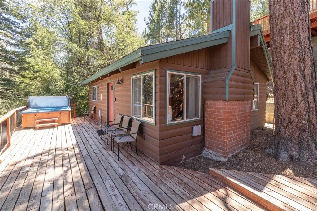 528 Villa Grove
