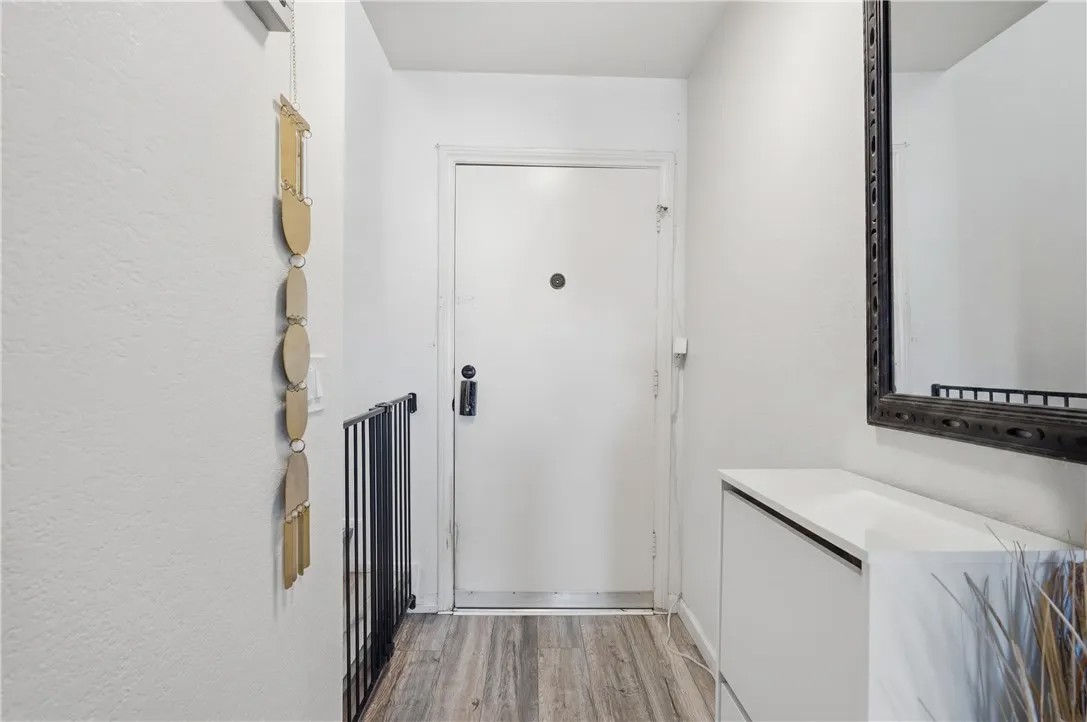 125 W South 218