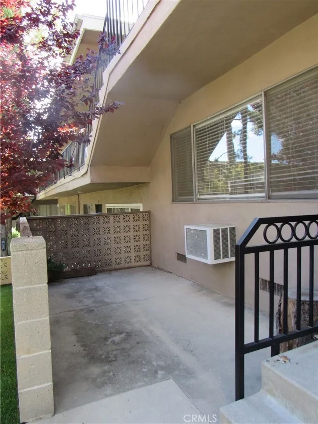 Photo of 2940 Montrose Ave #2, La Crescenta, CA 91214 (MLS # GD26078579)