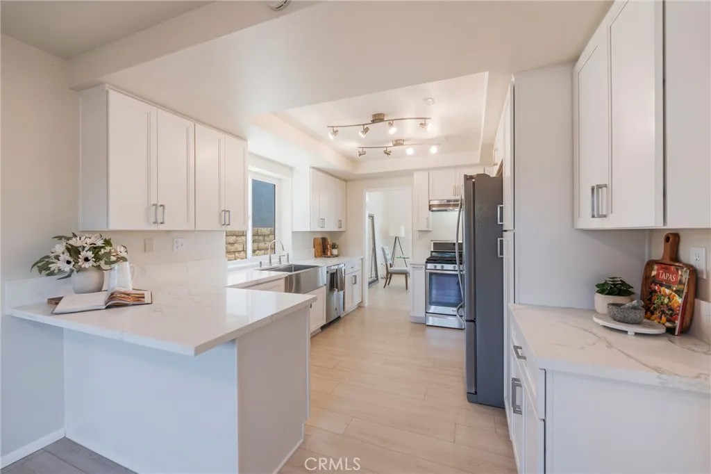 6002 Manorfield