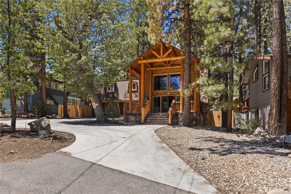 792 Golden West