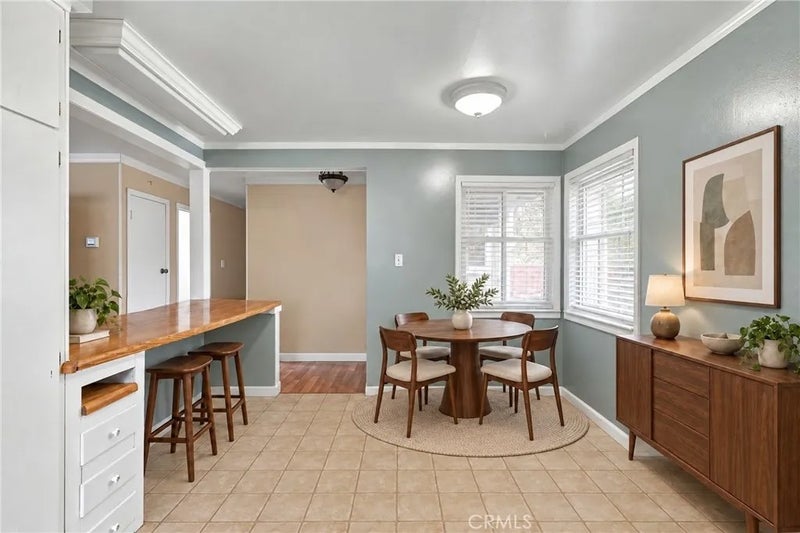 1412 W Nectarine Avenue