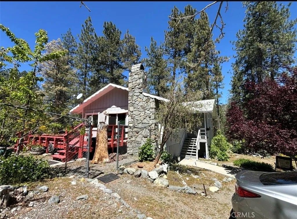 Photo of 5746 Elm St, Wrightwood, CA 92397 (MLS # IV26083730)