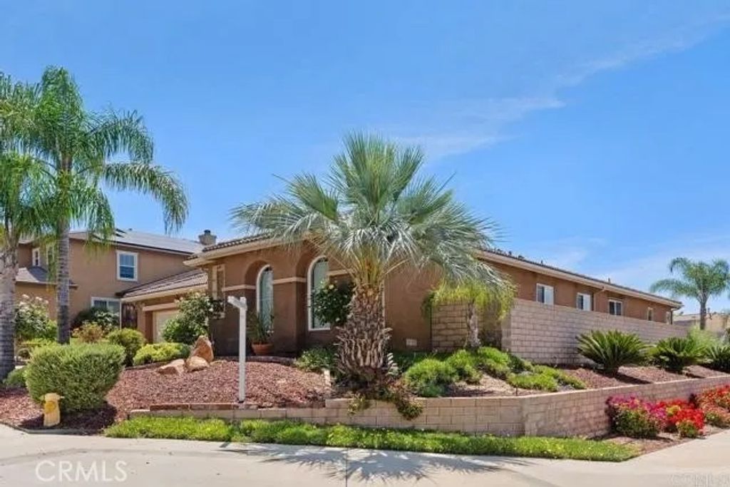 Photo of 29665 Glen Brook Way, Murrieta, CA 92563 (MLS # SW25273571)