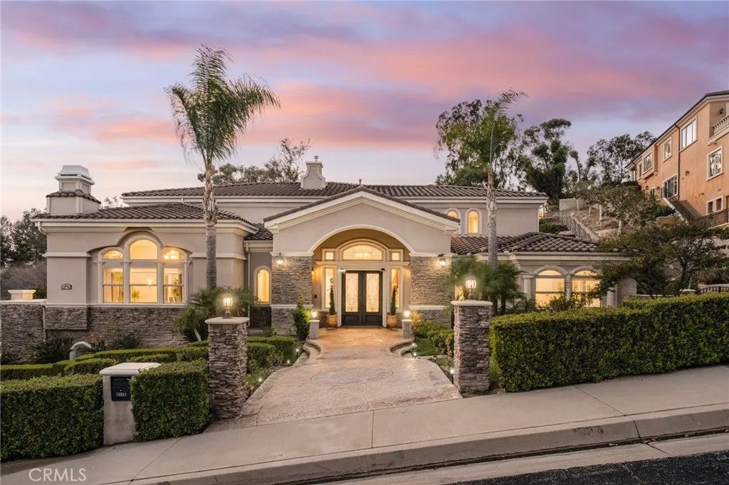 15841 Aurora Crest