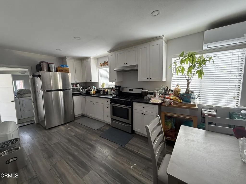 301 W Adams Avenue