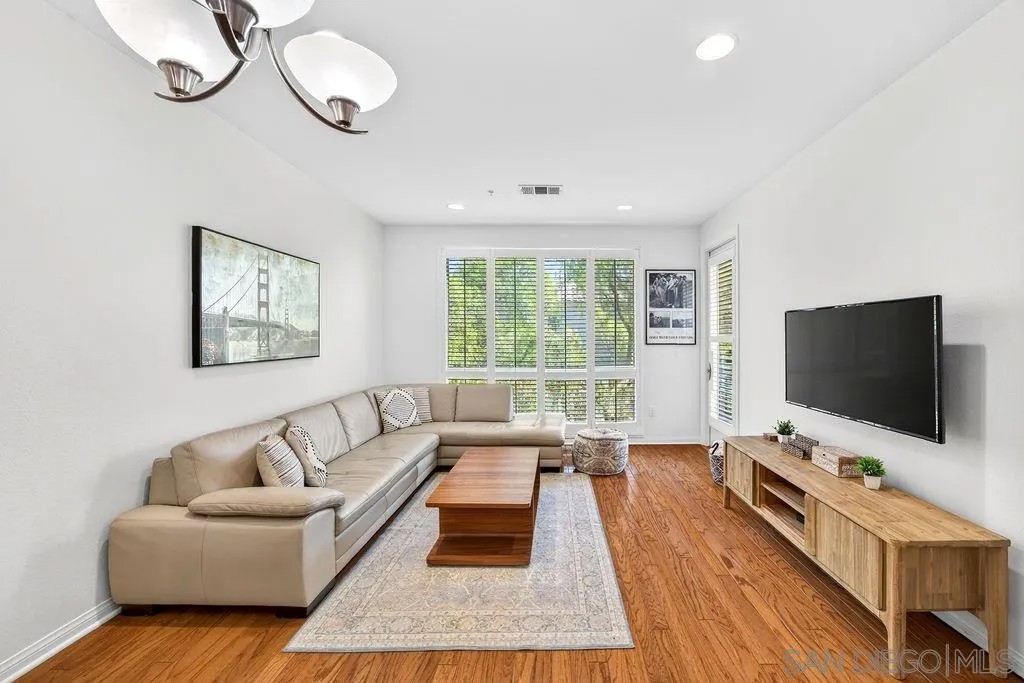 3887 Pell Pl. 314
