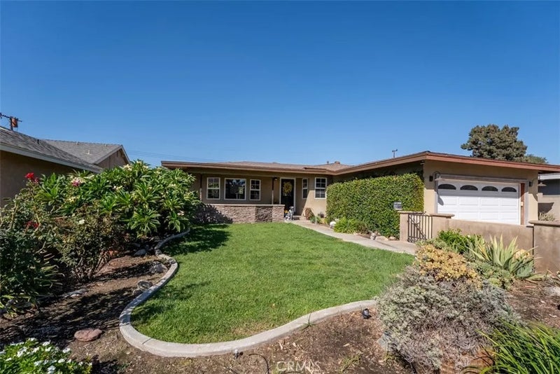 1323 E Mayfair