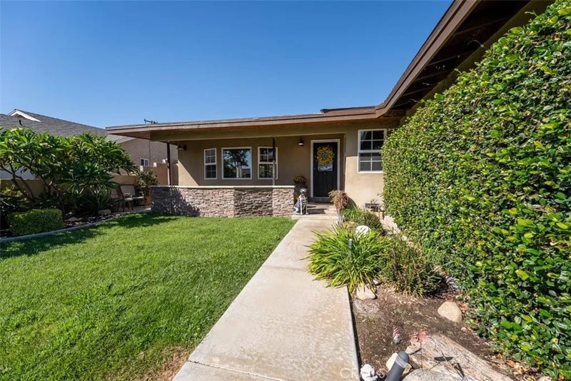 1323 E Mayfair