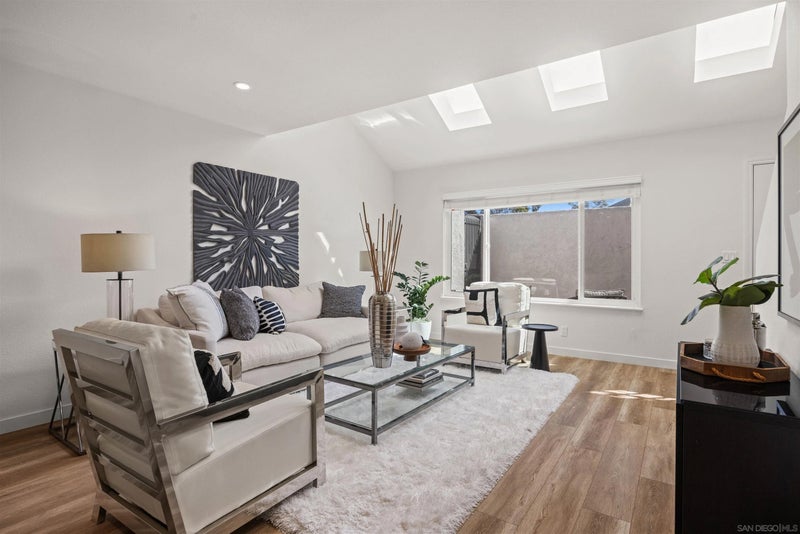 18664 Applewood 76