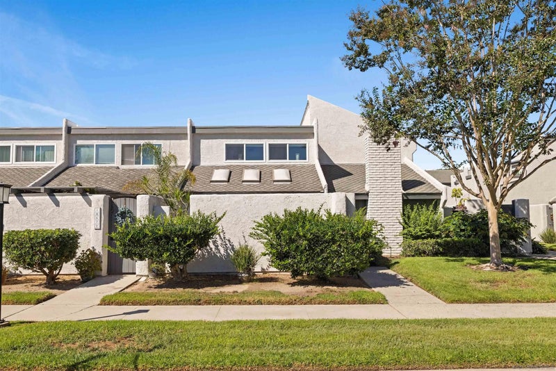 18664 Applewood 76