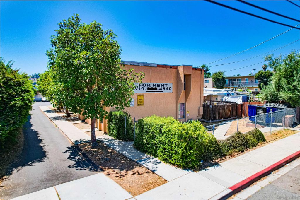 Photo of 3404 Helix St, Spring Valley, CA 91977 (MLS # 250033850)