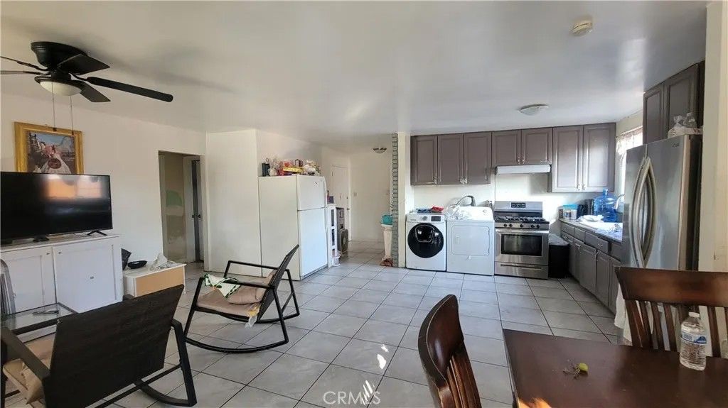Photo of 421 Dalesford Dr, La Puente, CA 91744 (MLS # DW26046382)
