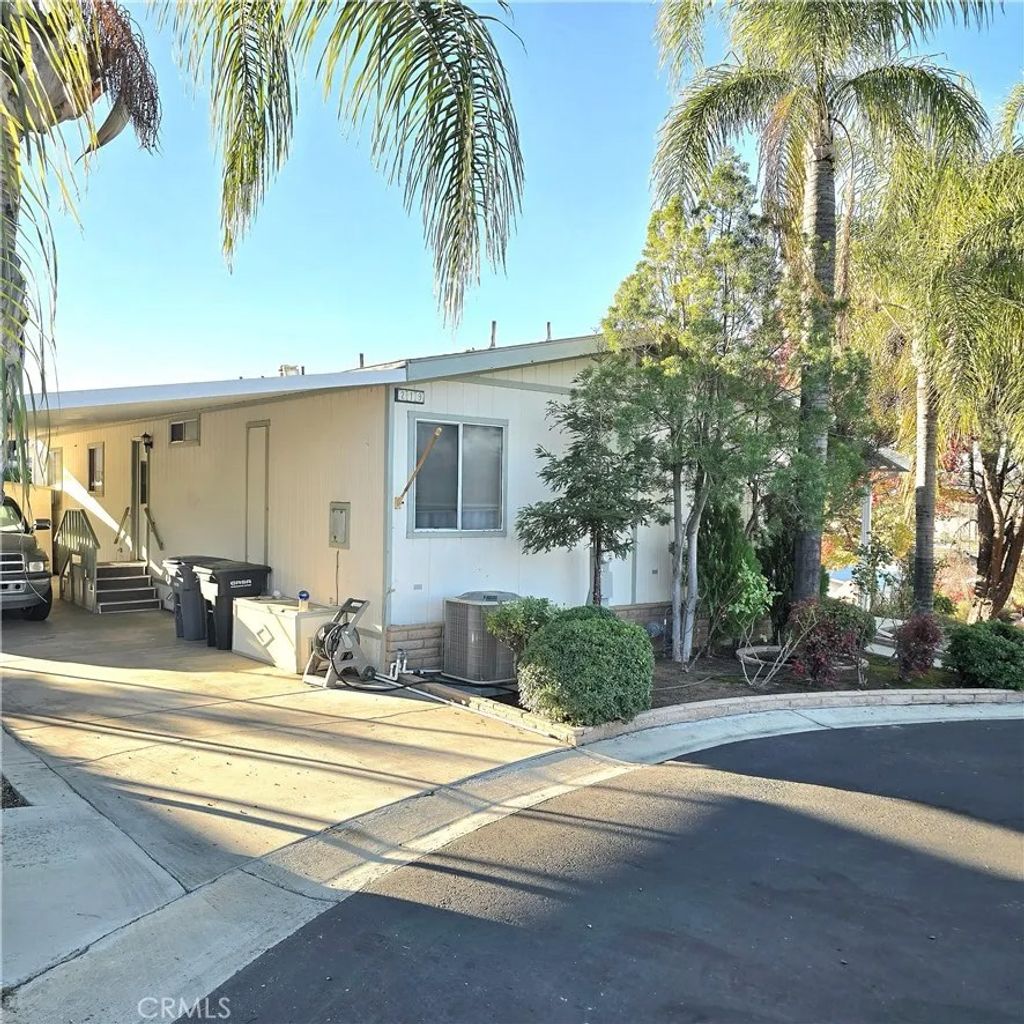 Photo of 1536 S State St #219, Hemet, CA 92544 (MLS # SW25275148)