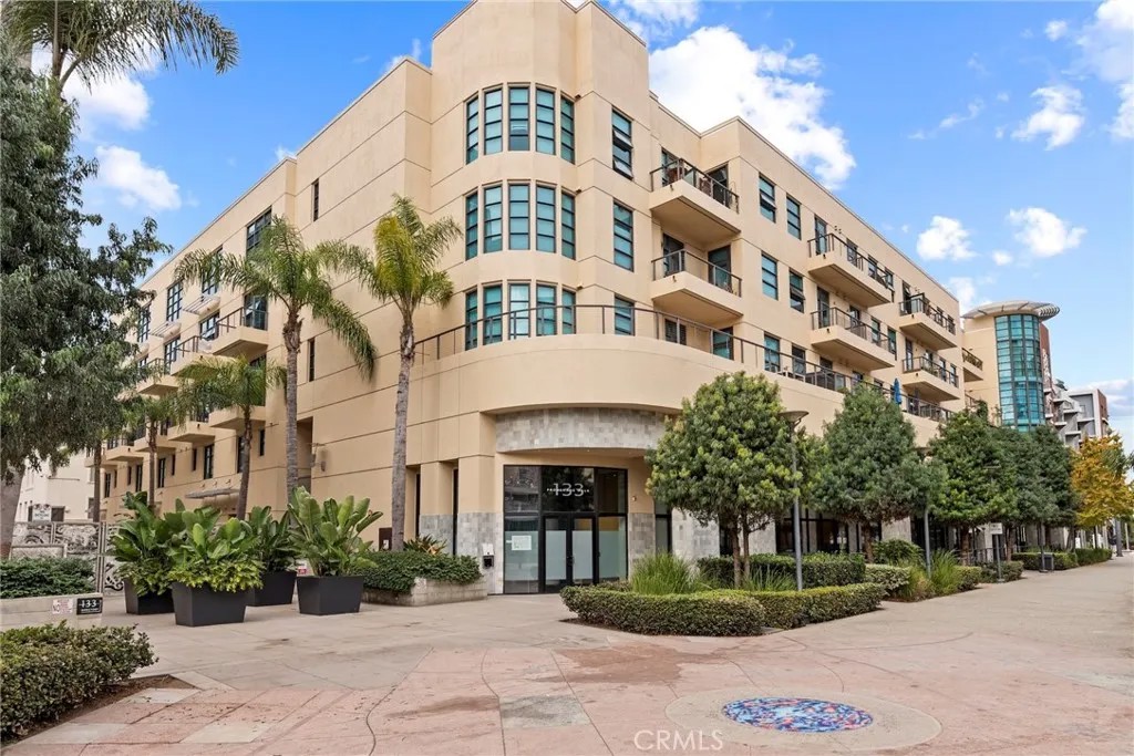 133 The Promenade North 318