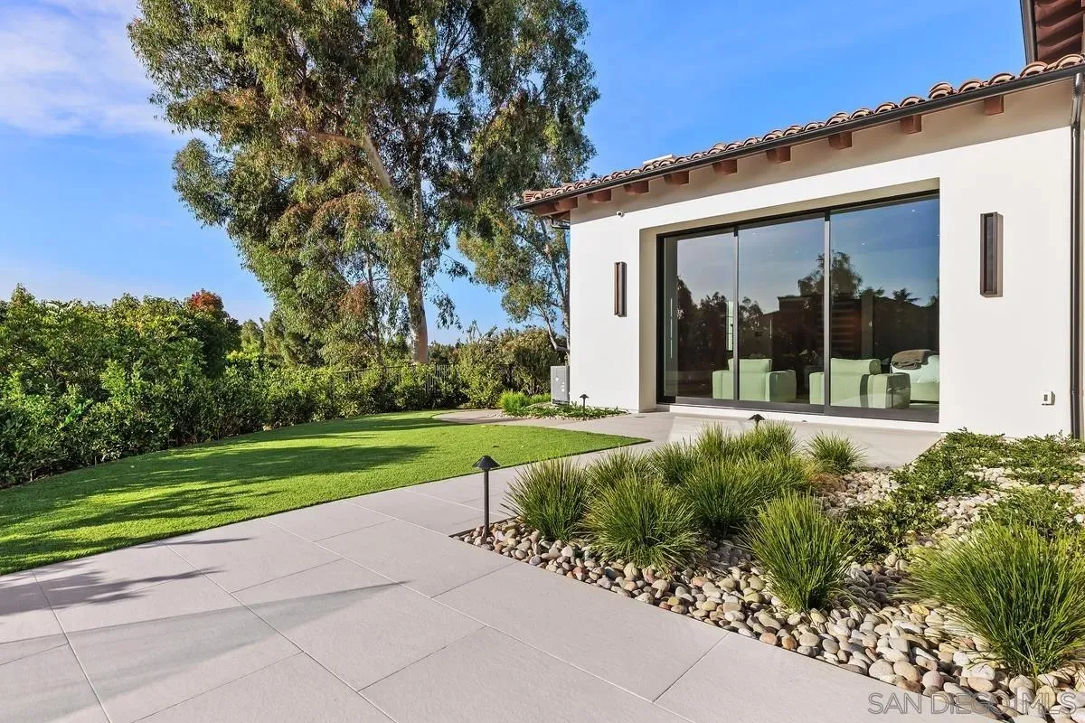 Rancho Santa Fe, California 92067, United States, 7 Bedrooms Bedrooms, ,10 BathroomsBathrooms,Residential,Active,33959