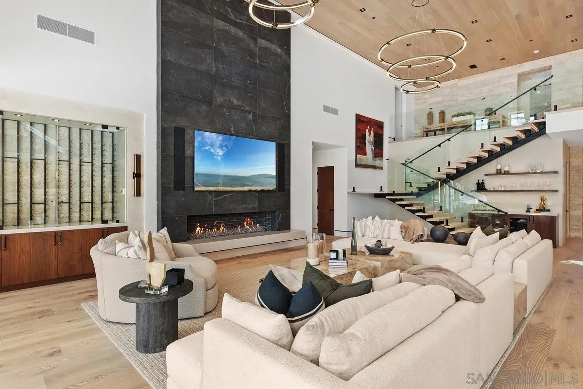 Rancho Santa Fe, California 92067, United States, 7 Bedrooms Bedrooms, ,10 BathroomsBathrooms,Residential,Active,33959