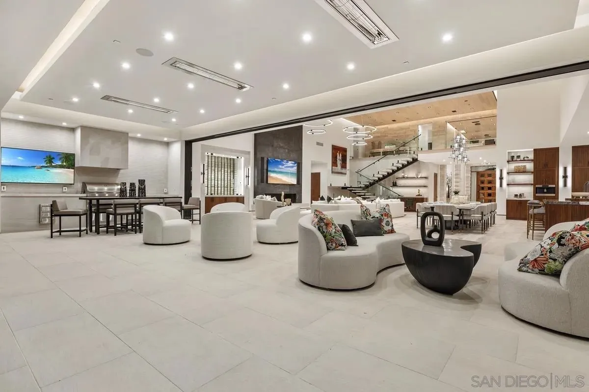 Rancho Santa Fe, California 92067, United States, 7 Bedrooms Bedrooms, ,10 BathroomsBathrooms,Residential,Active,33959