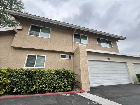 Photo of 5810 Via Romero, Yorba Linda, CA 92887 (MLS # OC25233061)
