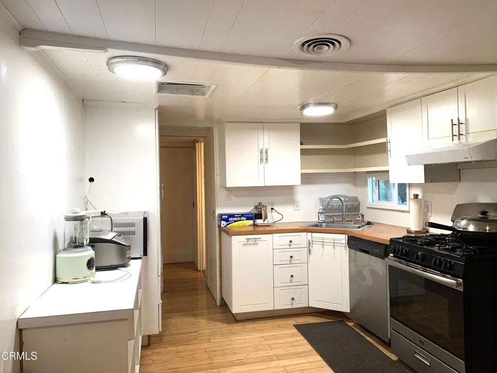 Photo of 3900 E Main St #62, Ventura, CA 93003 (MLS # V1-34172)