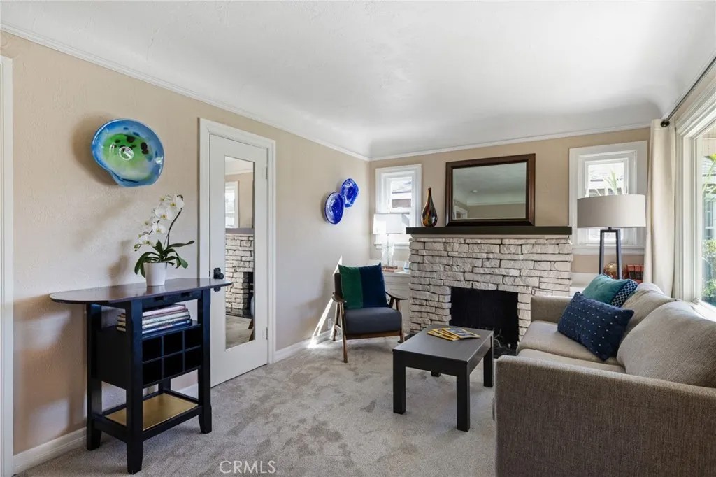 123 Orange Grove Avenue