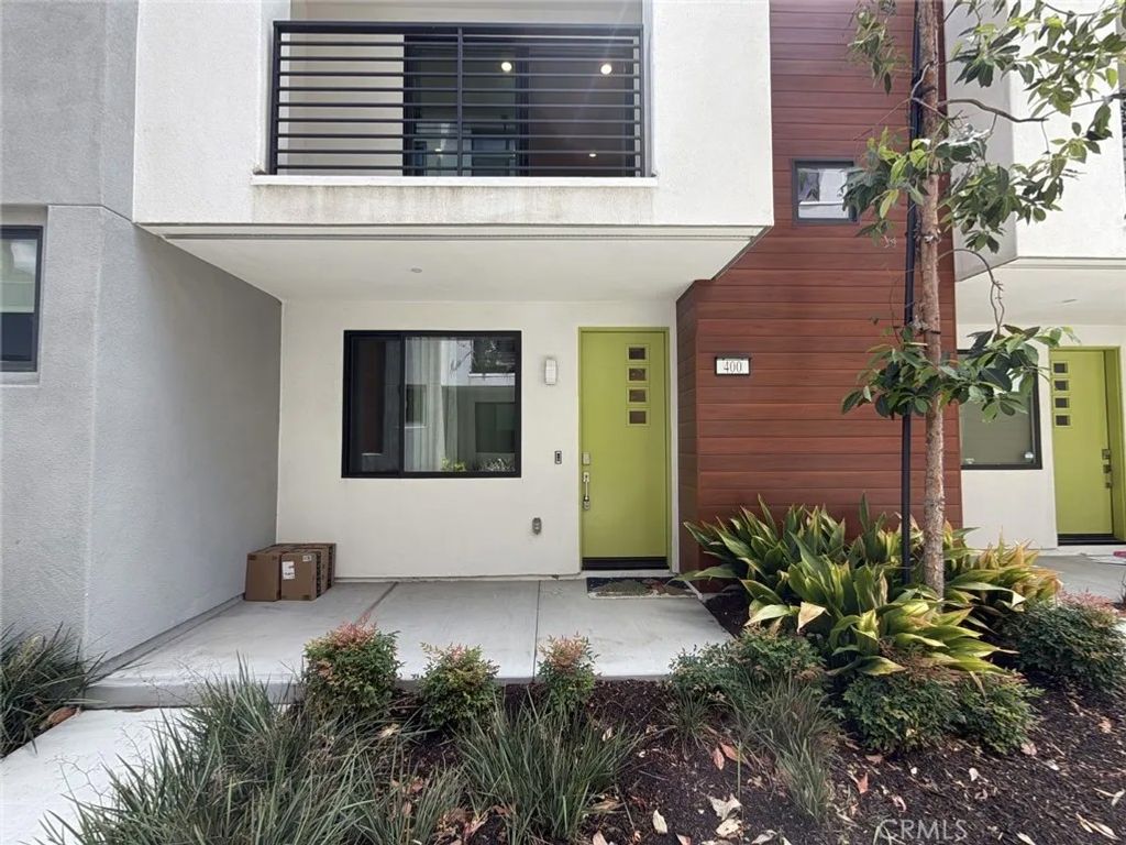 Photo of 400 Transport, Tustin, CA 92782 (MLS # OC26090359)