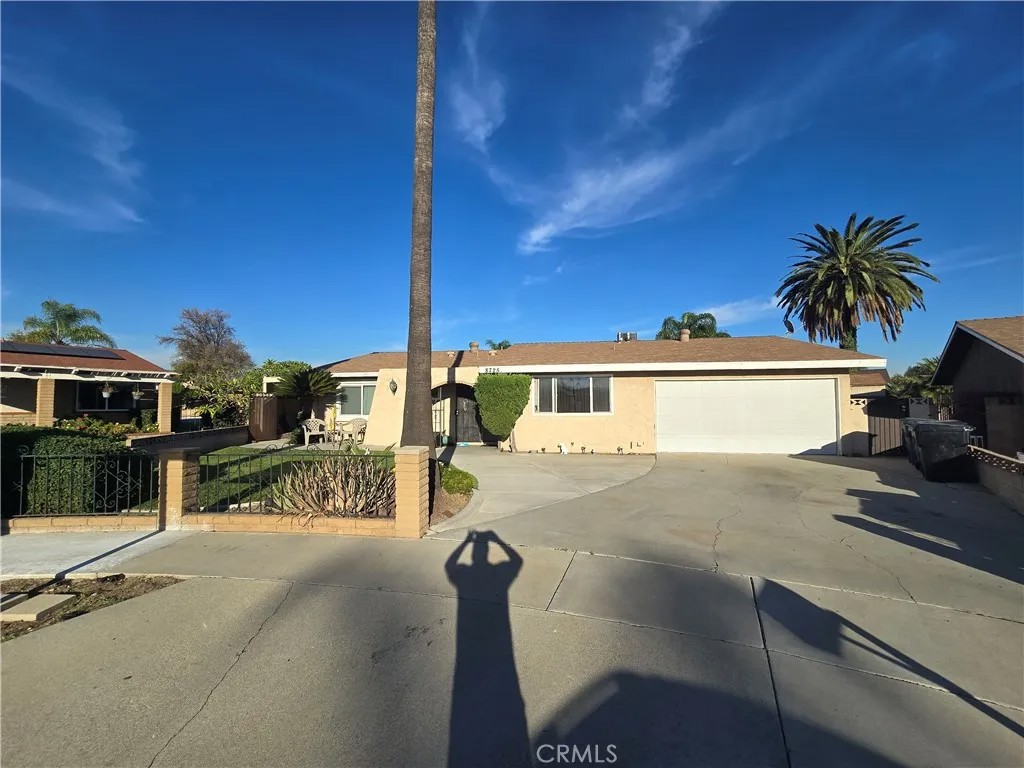 8725 Boxwood Court