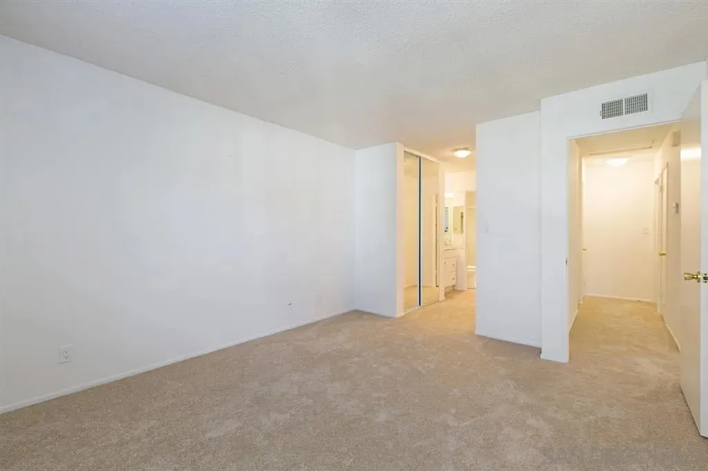 San Diego, California 92130, United States, 2 Bedrooms Bedrooms, ,2 BathroomsBathrooms,Residential,Active,168053