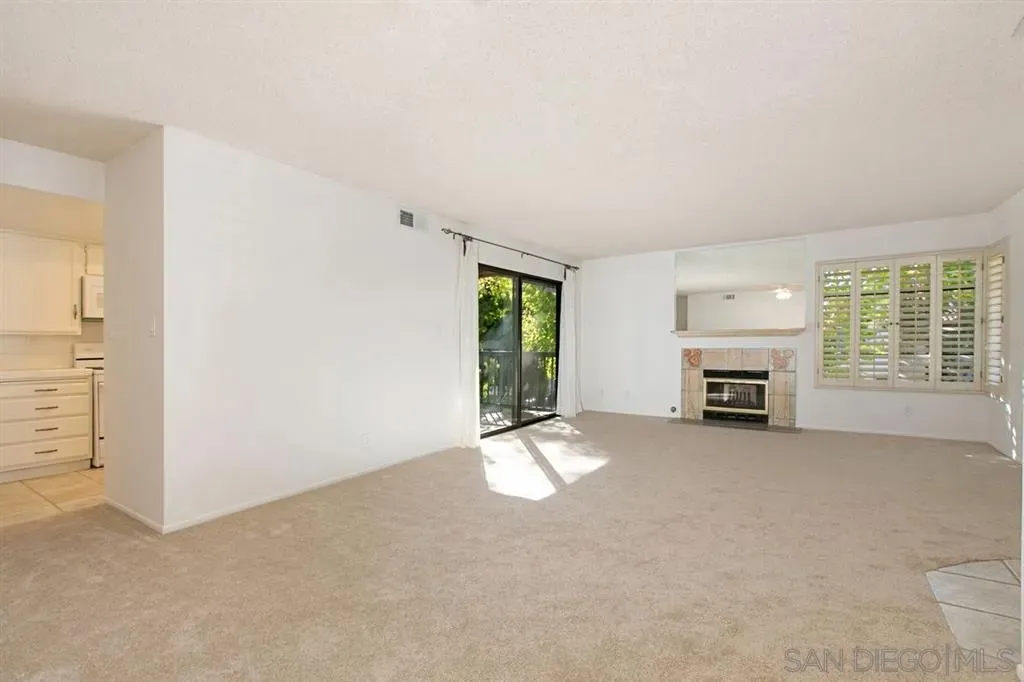 San Diego, California 92130, United States, 2 Bedrooms Bedrooms, ,2 BathroomsBathrooms,Residential,Active,168053