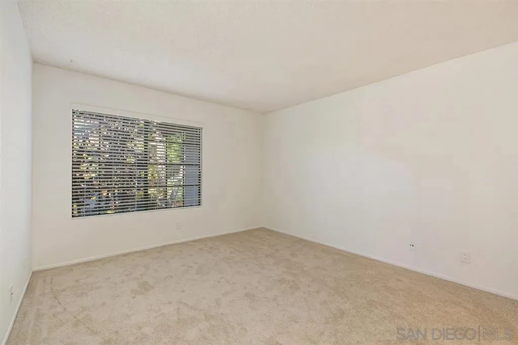 San Diego, California 92130, United States, 2 Bedrooms Bedrooms, ,2 BathroomsBathrooms,Residential,Active,168053