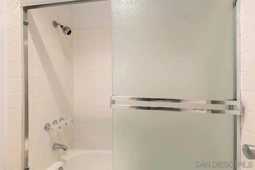 San Diego, California 92130, United States, 2 Bedrooms Bedrooms, ,2 BathroomsBathrooms,Residential,Active,168053