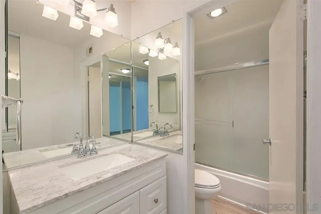 San Diego, California 92130, United States, 2 Bedrooms Bedrooms, ,2 BathroomsBathrooms,Residential,Active,168053