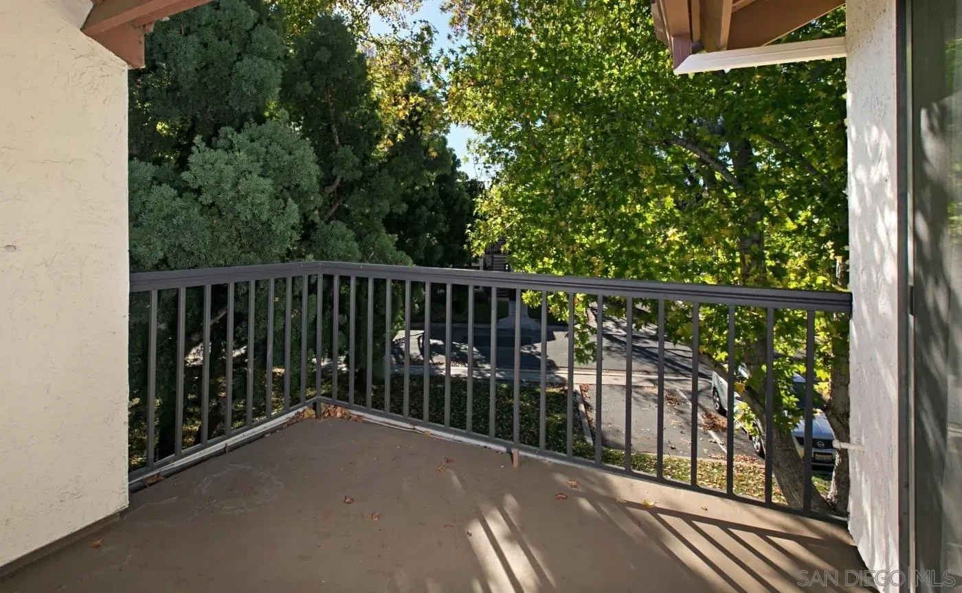 San Diego, California 92130, United States, 2 Bedrooms Bedrooms, ,2 BathroomsBathrooms,Residential,Active,168053