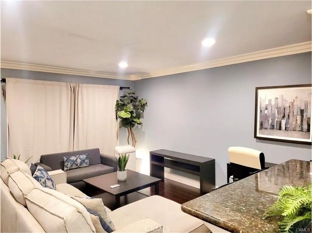 Photo of 1725 Loma Ave #16, Long Beach, CA 90804 (MLS # RS26040755)