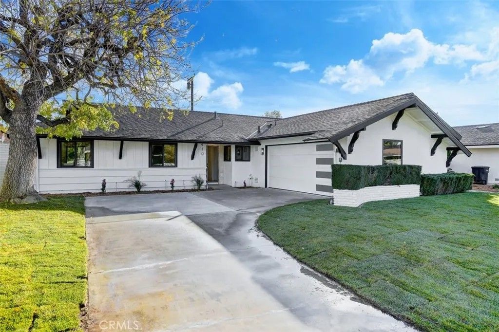 Photo of 410 W Crystal View, Orange, CA 92865 (MLS # OC26009557)