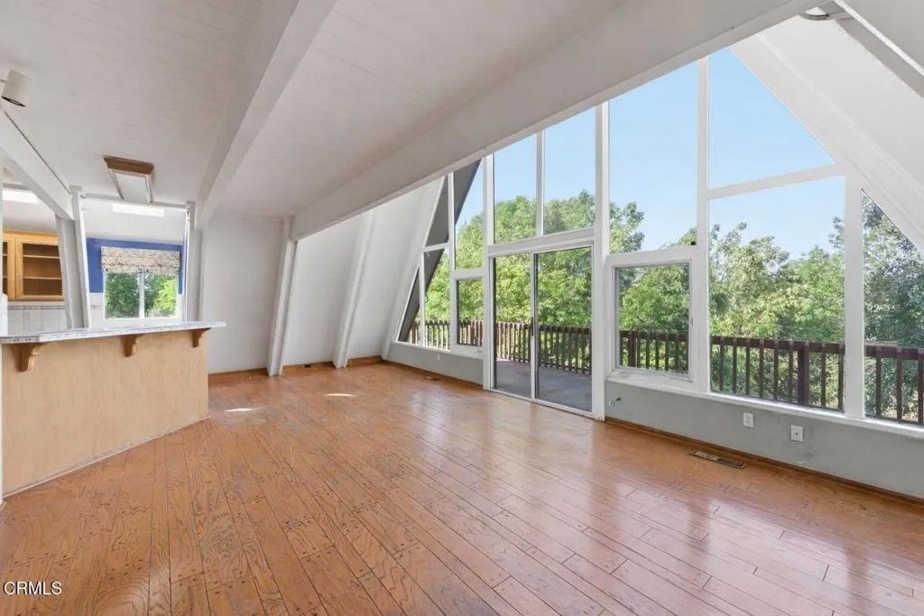 Photo of 5060 Campo Road, Woodland Hills, CA 91364 (MLS # V1-34806)