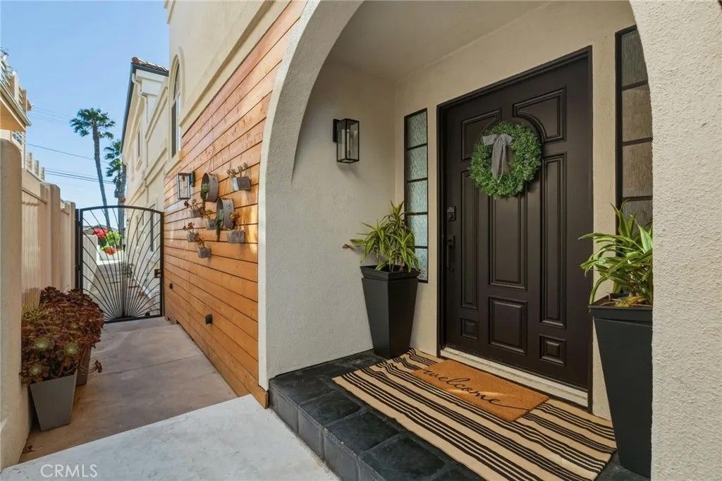 Photo of 716 N Lucia Avenue #B, Redondo Beach, CA 90277 (MLS # SB26081656)