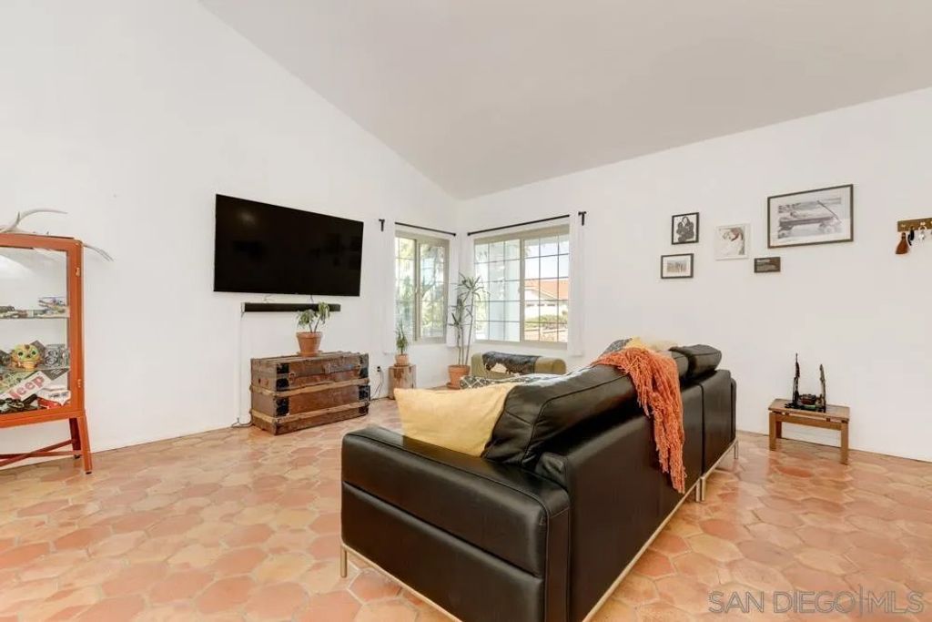 Photo of 2735 waterbury Way, Carlsbad, CA 92010 (MLS # 260017021)