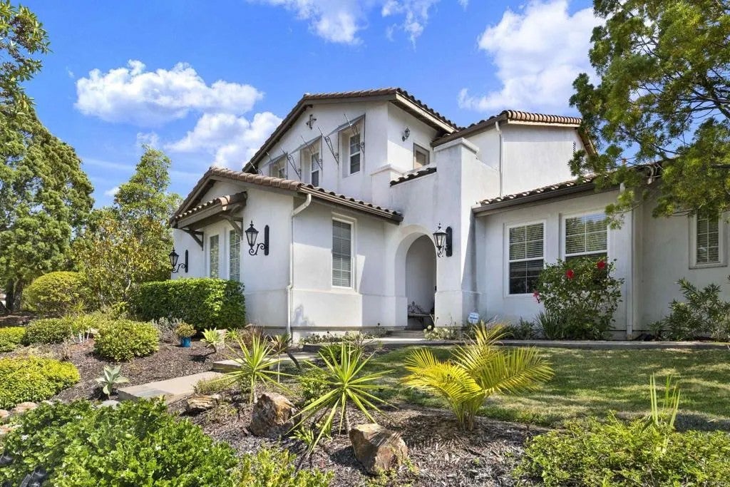 12491 Sundance Ave