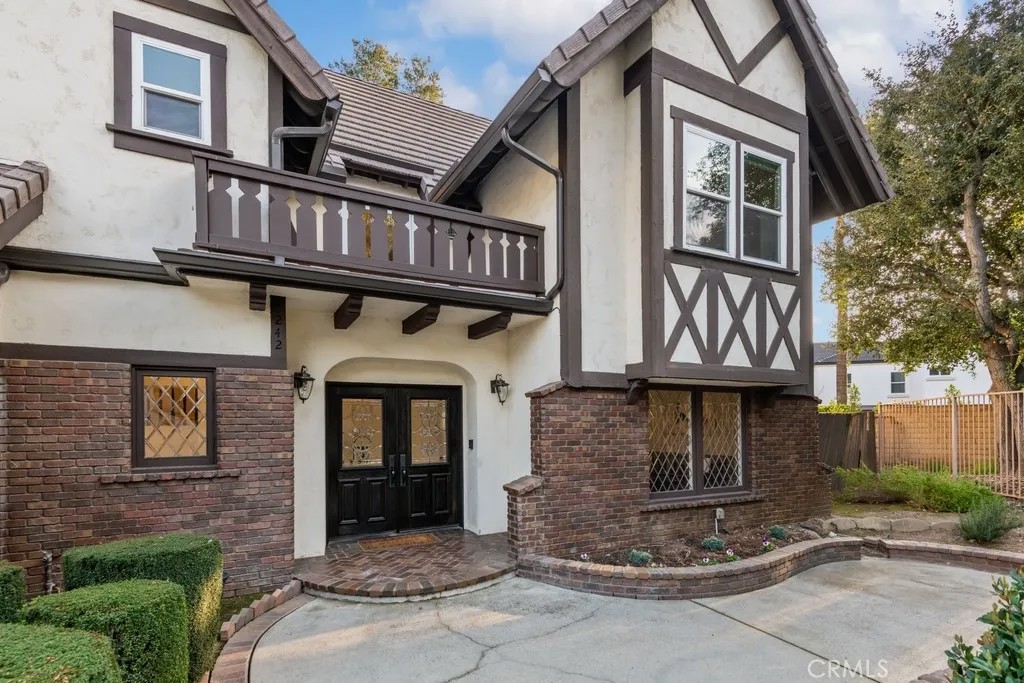 1243 Liverpool Court