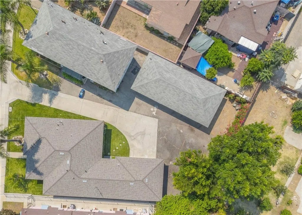 765 N Currier