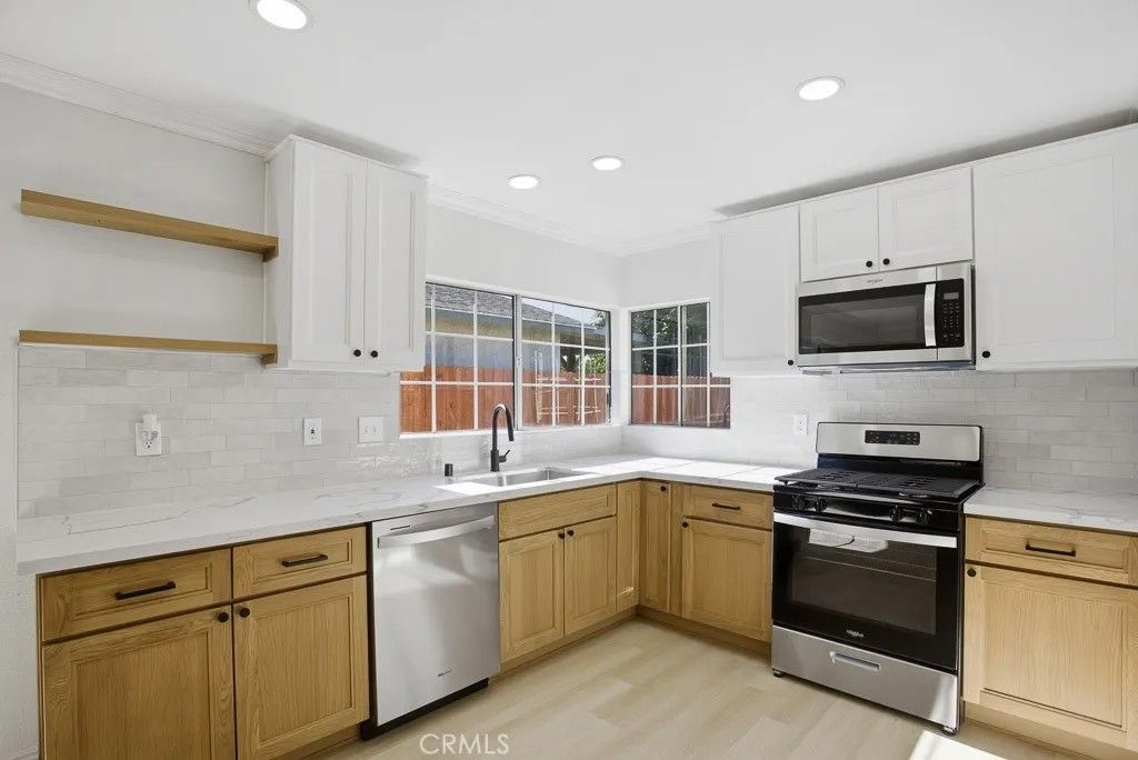 Photo of 7051 Idyllwild Ln, Riverside, CA 92503 (MLS # SR25265162)