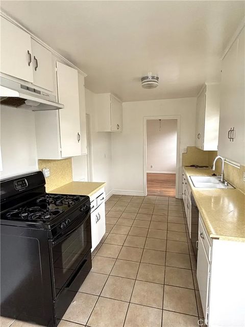 Tiny photo for 2823 Tulane Avenue, Long Beach, CA 90815 (MLS # PW25220731)