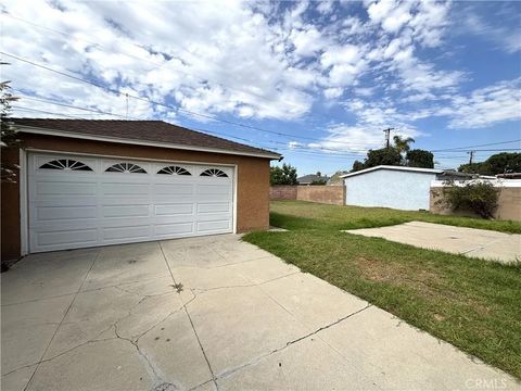 Tiny photo for 2823 Tulane Avenue, Long Beach, CA 90815 (MLS # PW25220731)