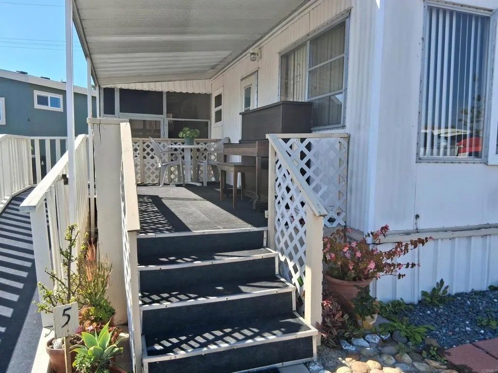 Photo of 1425 2nd Ave #5, Chula Vista, CA 91911 (MLS # PTP2508019)