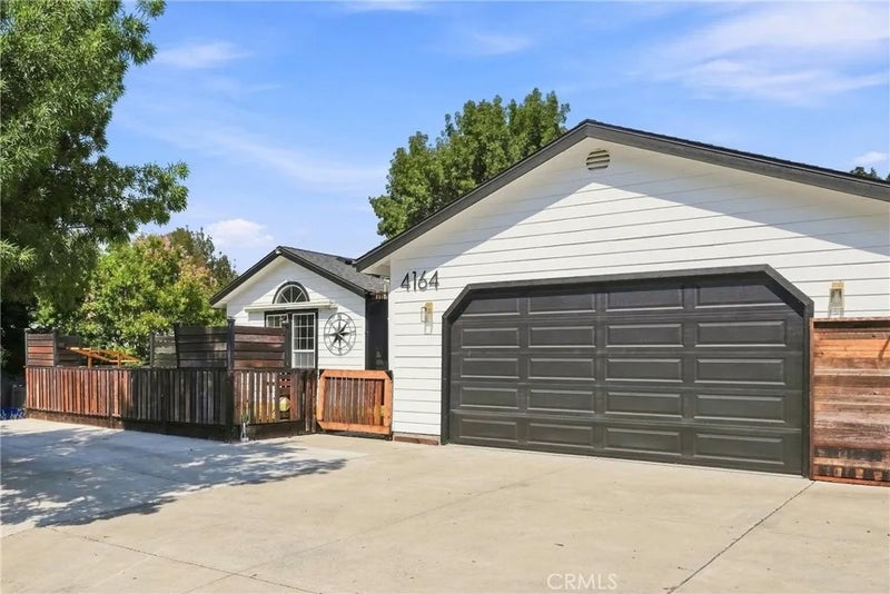 4164 Hackney