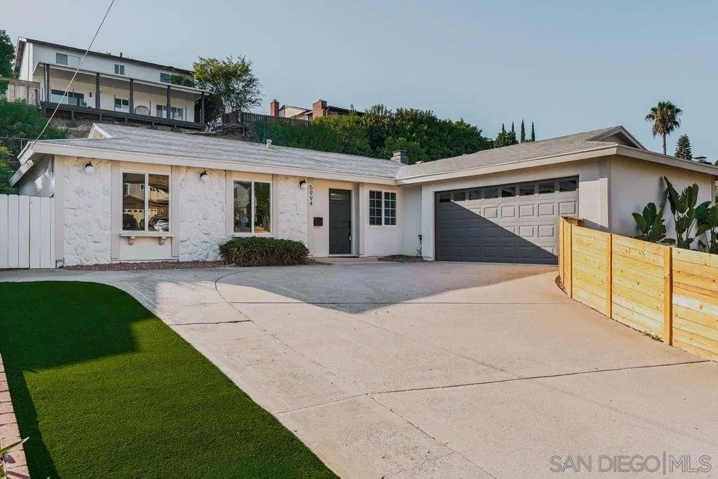 5994 Amaya Dr