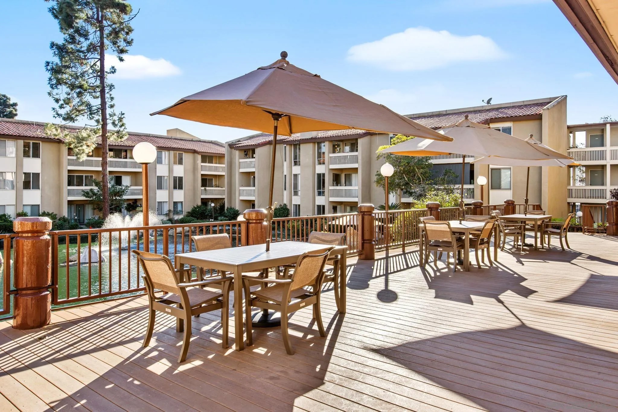 1855 Diamond St 5-232