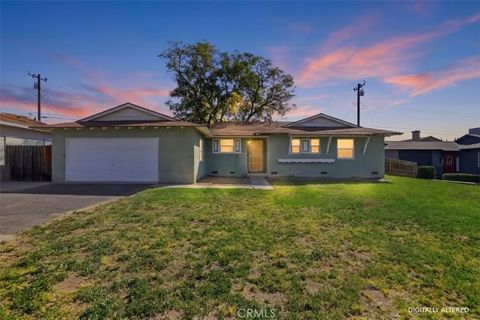 Photo of 7471 Dunkirk Ave, Highlands, CA 92346 (MLS # IV26054649)