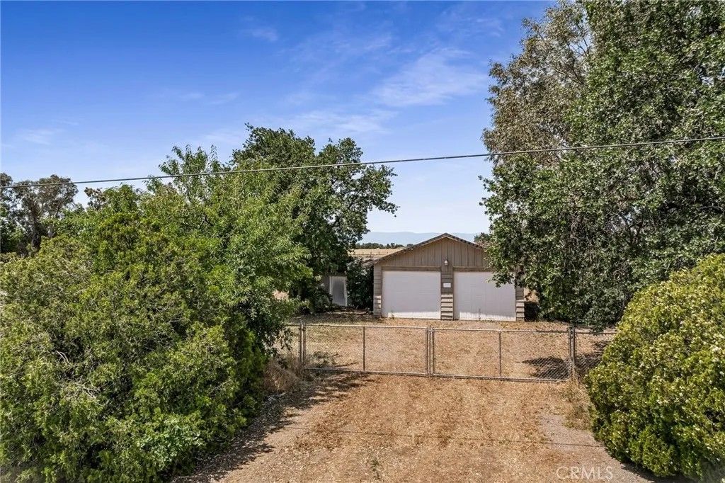 Photo of 7691 State Highway 99w, Gerber, CA 96035 (MLS # SN25279691)